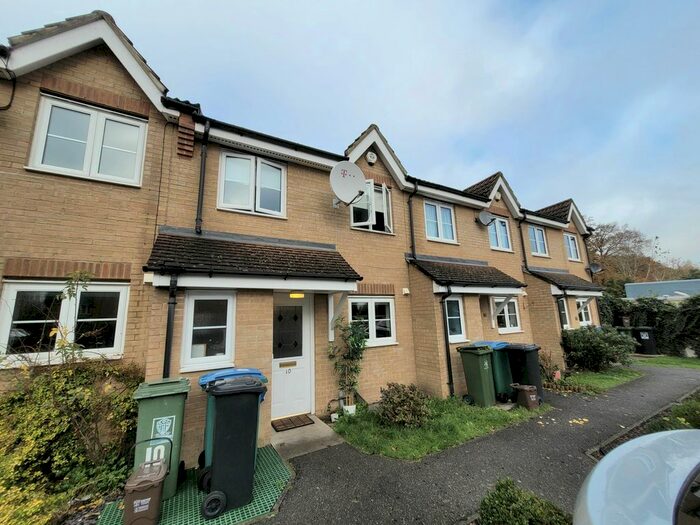 3 Bedroom Property To Rent In Derwent Close, Watford, WD25