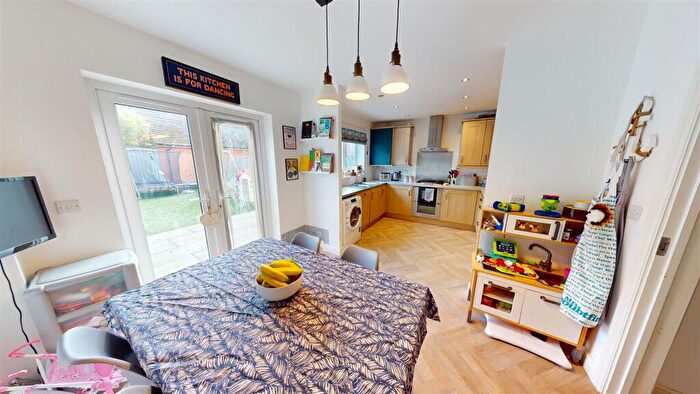 3 Bedroom Terraced House For Sale In Arundel Way, Cawston, Rugby, CV22