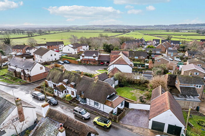 3 Bedroom Cottage For Sale In The Strand, Quainton, Aylesbury, HP22