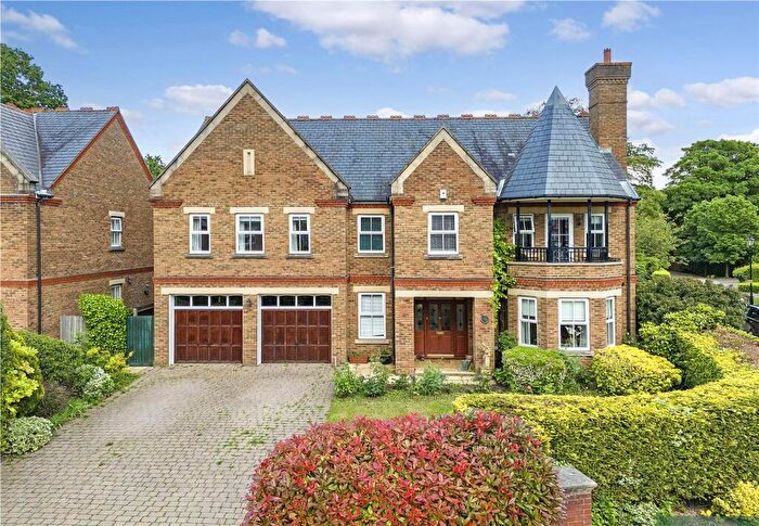 7 Bedroom Detached House To Rent In Clarence Gate, Woodford Green, IG8