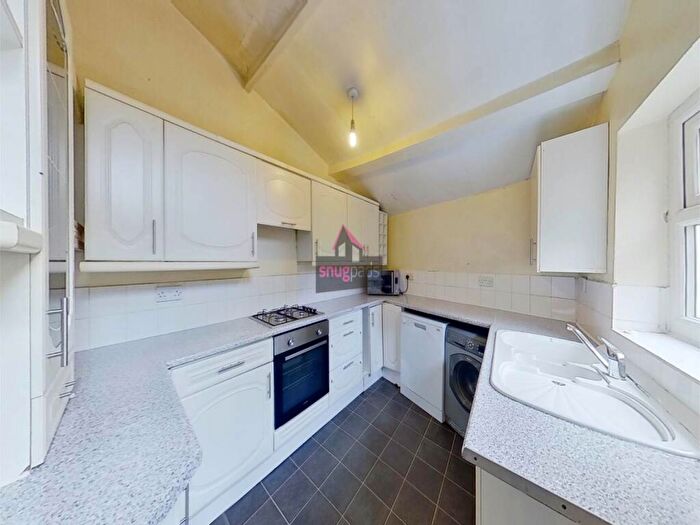 8 Bedroom House To Rent In Barrfield Road, Salford, Manchester, M6