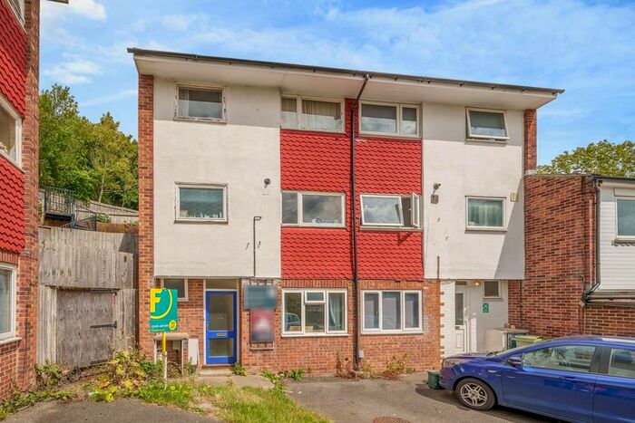 5 Bedroom End Terrace House To Rent In Guildford Park Avenue, Guildford, GU2