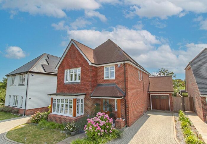 4 Bedroom Detached House For Sale In Emerald Avenue, Fleet, GU51