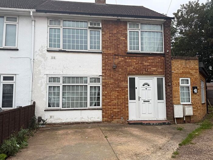 3 Bedroom End Of Terrace House To Rent In Richards Close, Harlington, UB3