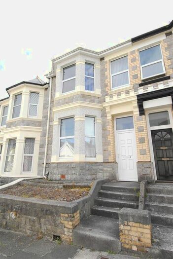 4 Bedroom Property To Rent In Derry Avenue, Plymouth, PL4
