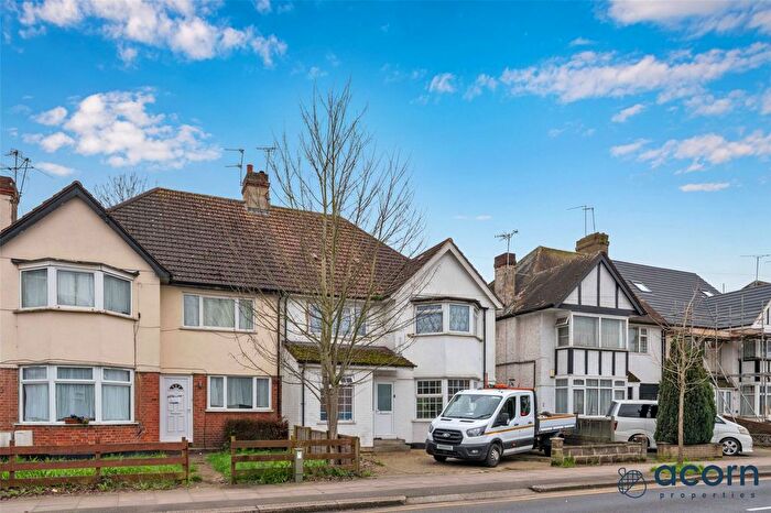 3 Bedroom Maisonette For Sale In Colindeep Lane, Colindale, London, NW9