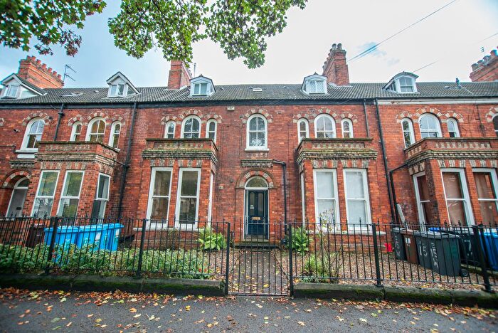 1 Bedroom Flat To Rent In Westbourne Avenue, Princes Avenue, Hull, HU5