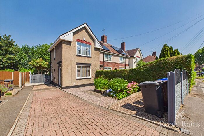 2 Bedroom End Of Terrace House For Sale In Kinnaird Road, Sheffield, S5