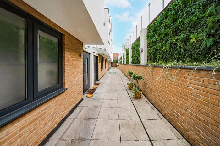 4 Bedroom House For Sale In Whittlebury Mews West, Primrose Hill, NW1