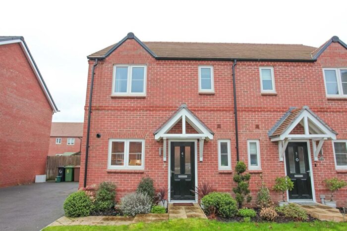 2 Bedroom End Of Terrace House To Rent In Cherry Croft, Wantage, OX12