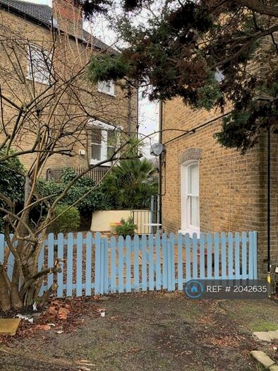 2 Bedroom Flat To Rent In Westcombe Hill, London, SE3