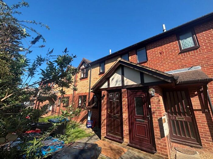 1 Bedroom Maisonette To Rent In Pennycress Way, Newport Pagnell, MK16