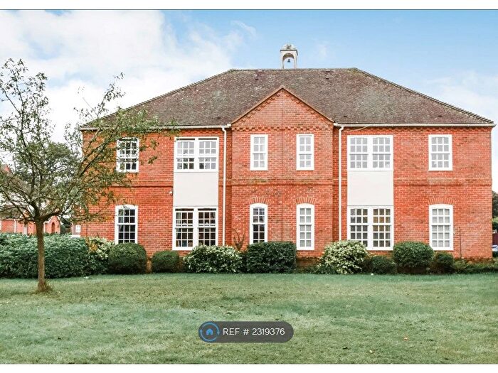 1 Bedroom Flat To Rent In Calcott Park, Yateley, GU46