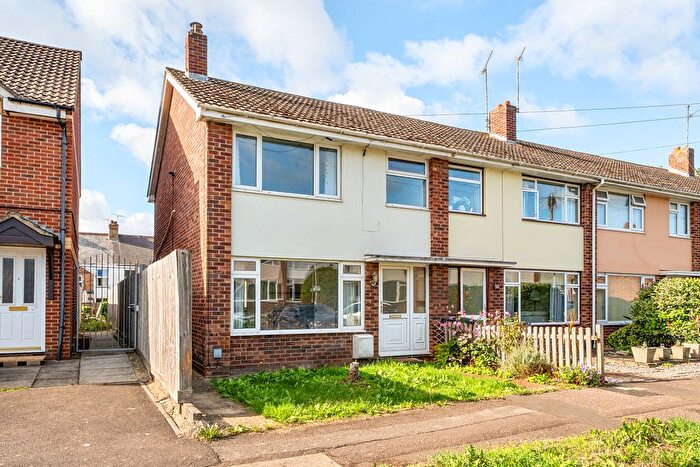 3 Bedroom End Terrace House For Sale In Spencer Avenue, Taunton, TA2