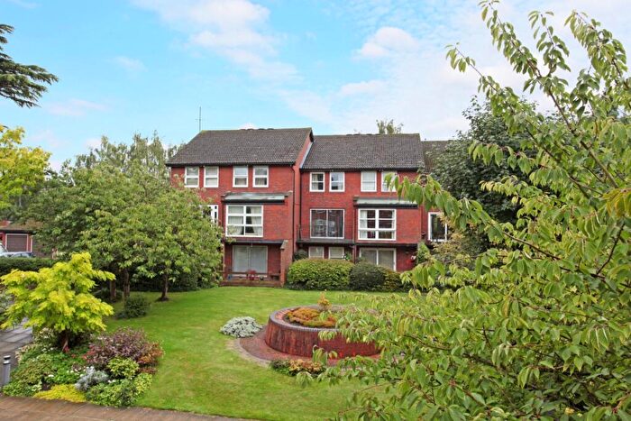 2 Bedroom Apartment To Rent In Fountain Gardens Windsor, SL4