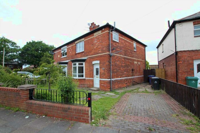 3 Bedroom Semi-Detached House To Rent In Milton Road, Grimsby, DN33