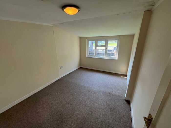 2 Bedroom Bungalow To Rent In The Office, Shedfield Equestrian Centre