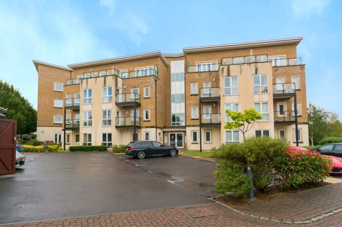 3 Bedroom Apartment To Rent In Elizabeth Jennings Way, Summertown, OX2