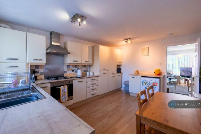 2 Bedroom Terraced House To Rent In Chaucer Green, Harrogate, HG1