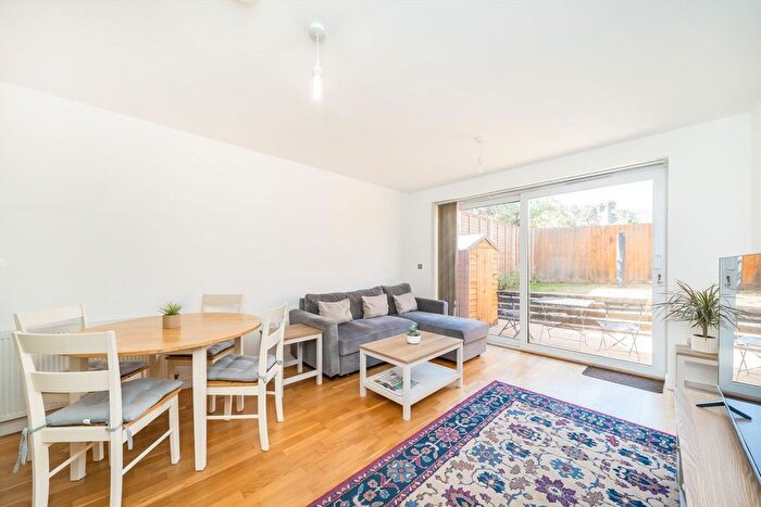 1 Bedroom Terraced House For Sale In King George Mews, London, SW17