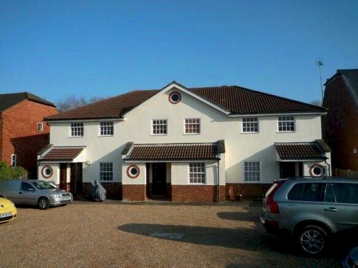 1 Bedroom Maisonette To Rent In Alyson Court, North Town Road, Maidenhead, Berkshire, SL6