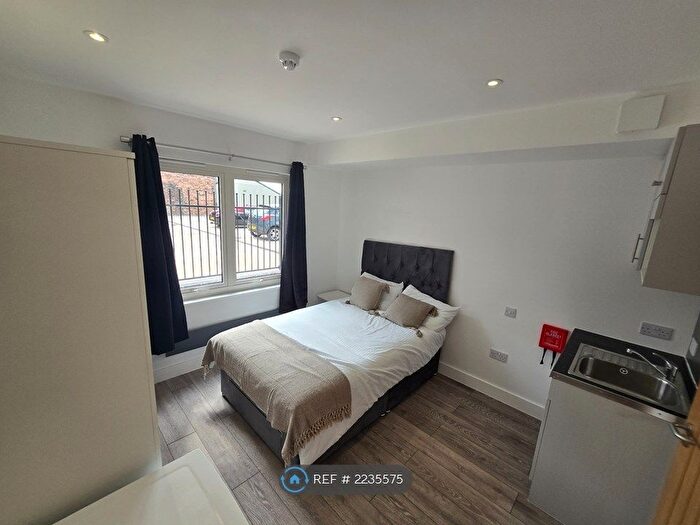 Studio To Rent In Upper Hillchurch Street, Stoke-On-Trent, ST1