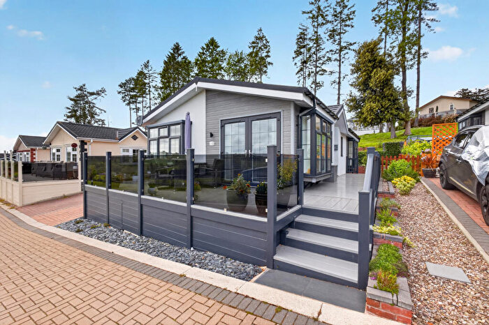 2 Bedroom Park Home For Sale In Castle Lake, Saltmarshe Castle, Bromyard, HR7
