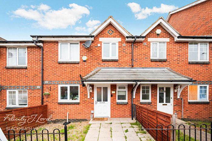 3 Bedroom Terraced House For Sale In Elizabeth Fry Place, London, SE18