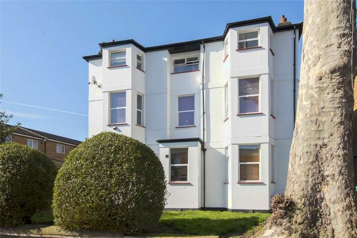 1 Bedroom Flat To Rent In Ainsworth Road, Hackney, London, E9