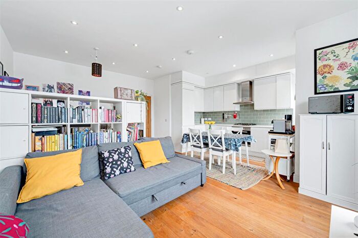 2 Bedroom Flat To Rent In Churchfield Road, London, W3