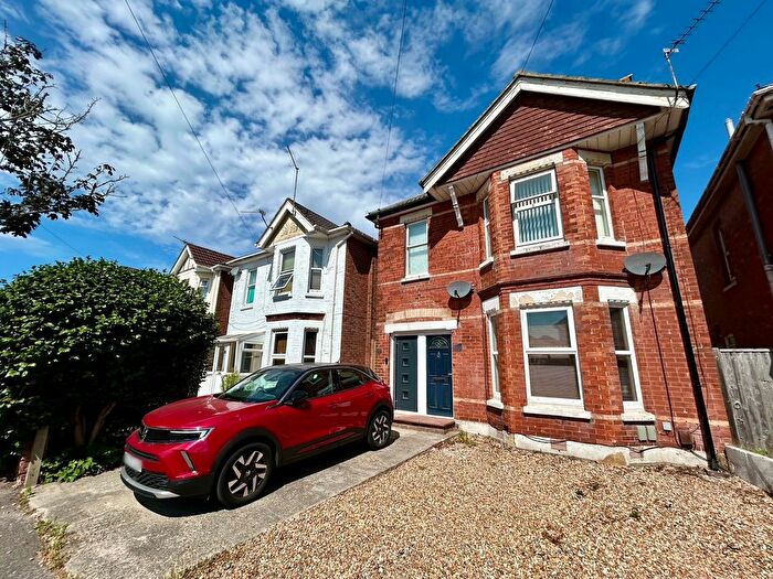 1 Bedroom Flat To Rent In Edgehill Road, Bournemouth, BH9
