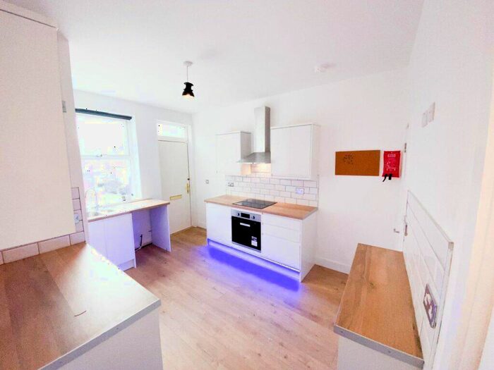 2 Bedroom Terraced House To Rent In Carberry Terrace, Leeds, LS6