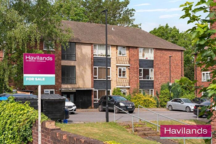 1 Bedroom Flat For Sale In Winchmore Hill Road, Winchmore Hill, London, N21