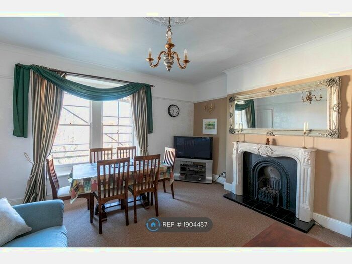 3 Bedroom Flat To Rent In Beaufort Road, Bristol, BS8