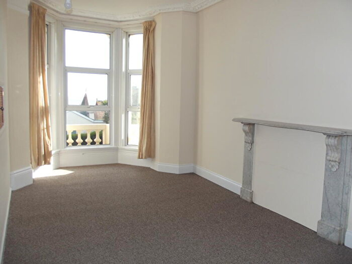 2 Bedroom Flat To Rent In Dawlish, EX7