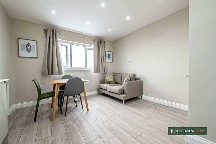 1 Bedroom Flat To Rent In Allison Road, Acton, W3