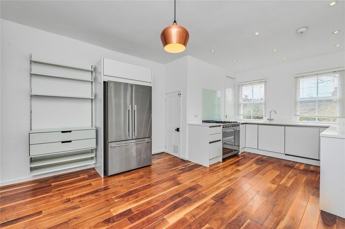 4 Bedroom Flat To Rent In Welham Road, London, SW16