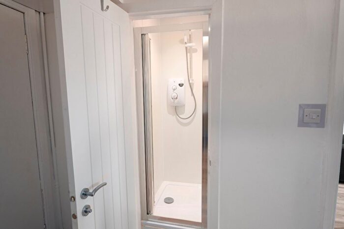 1 Bedroom Flat To Rent In Westfield Street, Edinburgh, Midlothian, EH11
