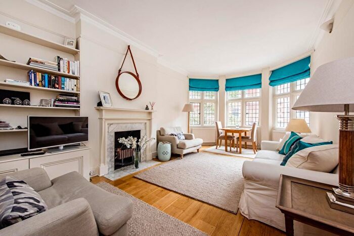2 Bedroom Flat To Rent In South Molton Street, Mayfair, London, W1K