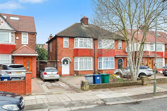 3 Bedroom Semi Detached House For Sale In Pennine Drive, London, NW2