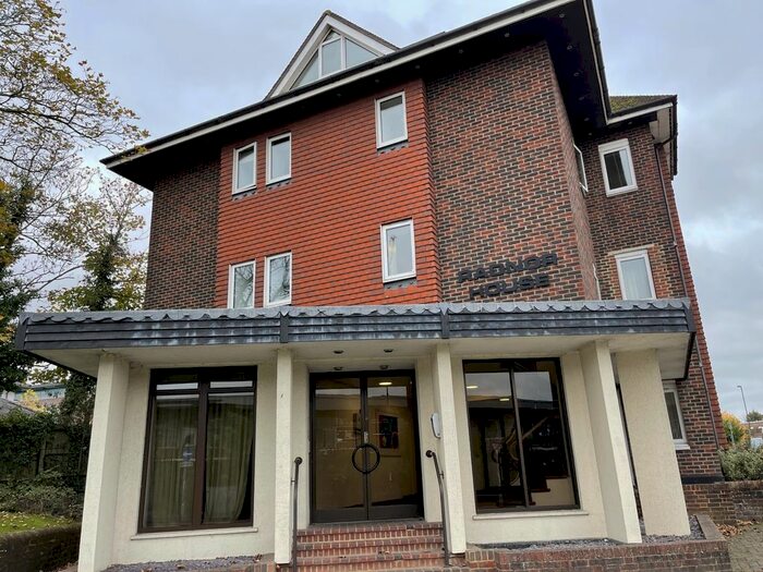 1 Bedroom Flat To Rent In Harlands Road, Haywards Heath, West Sussex, RH16