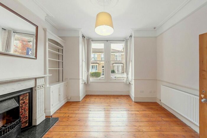 4 Bedroom Terraced House To Rent In Sarsfeld Road, Wandsworth Common, London, SW12