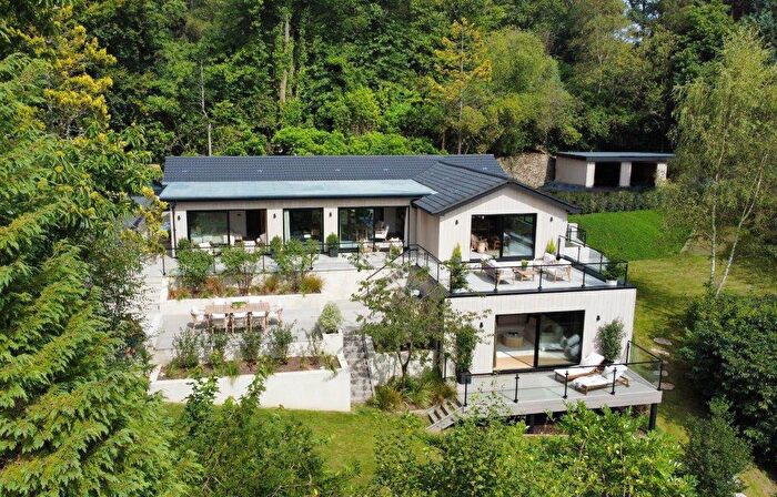 5 Bedroom Detached House To Rent In Churt Road Hindhead, GU26