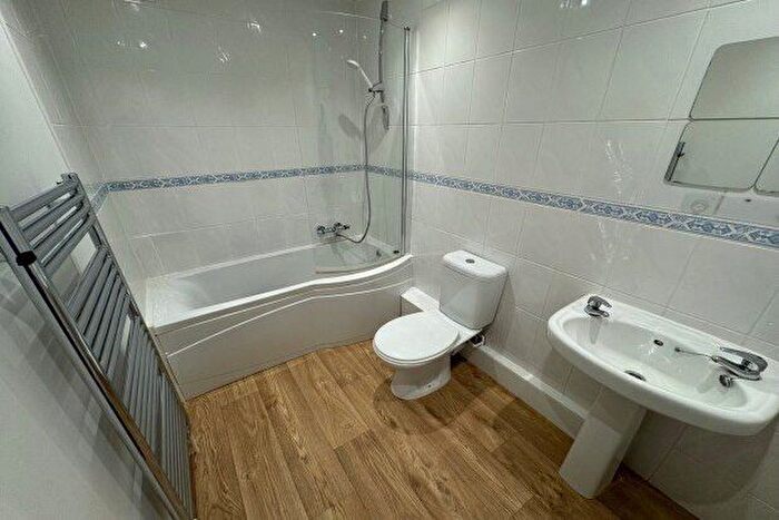 2 Bedroom Flat To Rent In Bloomfield Road, Bristol, BS4