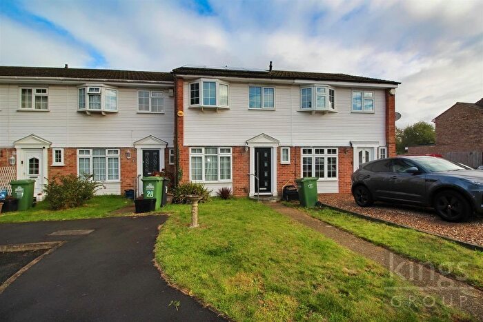 3 Bedroom Terraced House For Sale In Southbrook Drive, Cheshunt, Waltham Cross, EN8