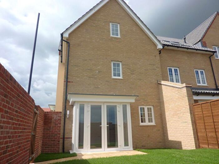 4 Bedroom End Of Terrace House To Rent In Quicksilver Street, Worthing, West Sussex, BN13
