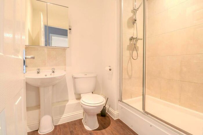 2 Bedroom Apartment For Sale In Sorbus Road, Turnford, Broxbourne, EN10