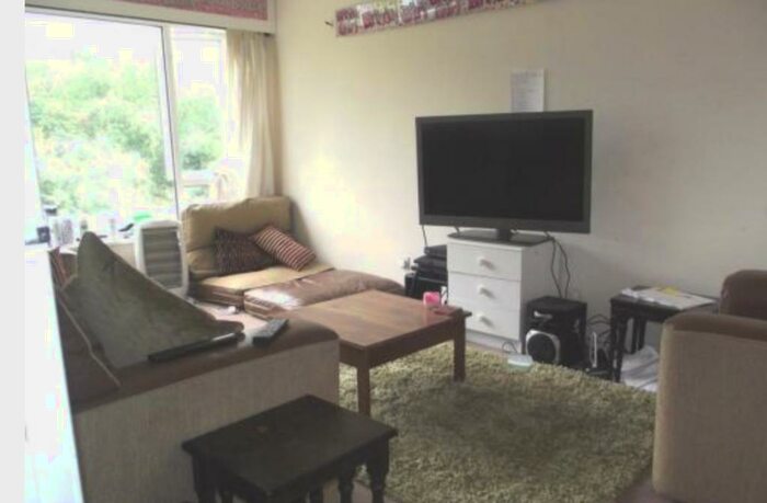 4 Bedroom Terraced House To Rent In Guildford, GU2