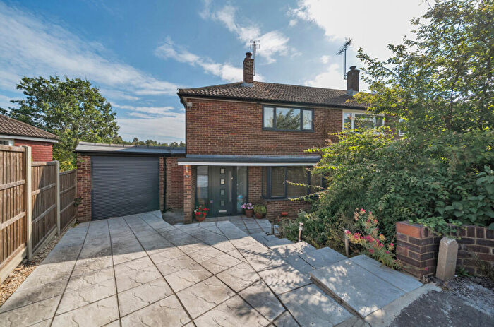3 Bedroom Semi-Detached House For Sale In Beacon Close, Wrecclesham, Farnham, Surrey, GU10