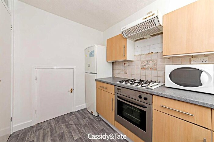 1 Bedroom End Of Terrace House To Rent In Wynchlands Crescent, St Albans, AL4